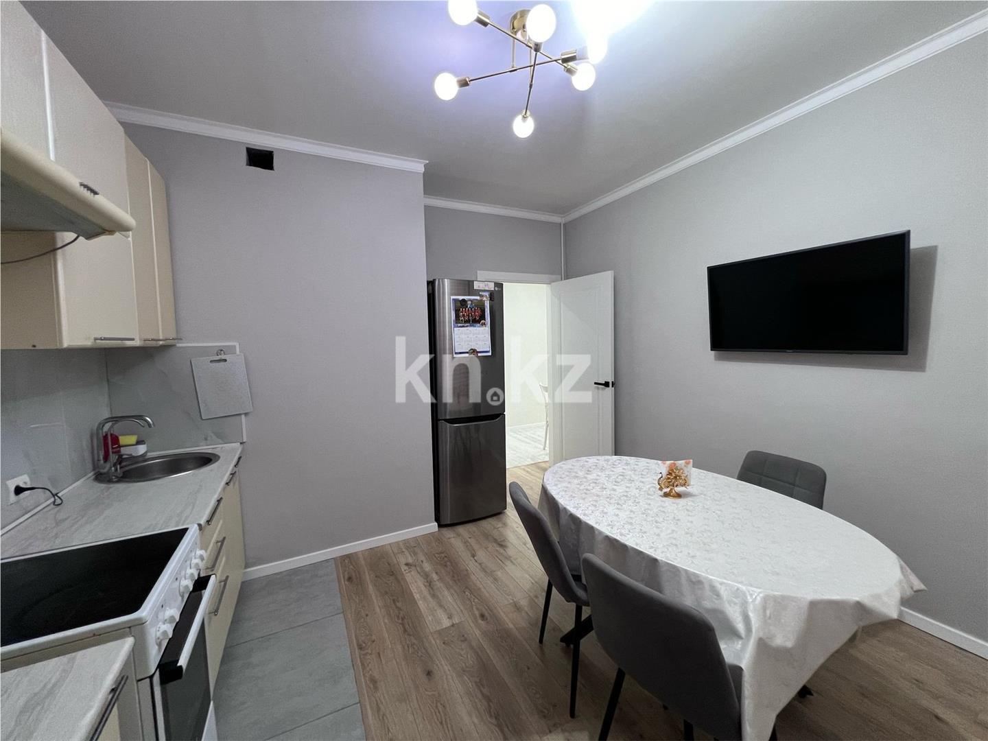 Продажа 3-комнатной квартиры, 89 м², пр. Шахтеров, дом  52 - Продажа  трехкомнатных квартир в Караганде фото 7 из 12