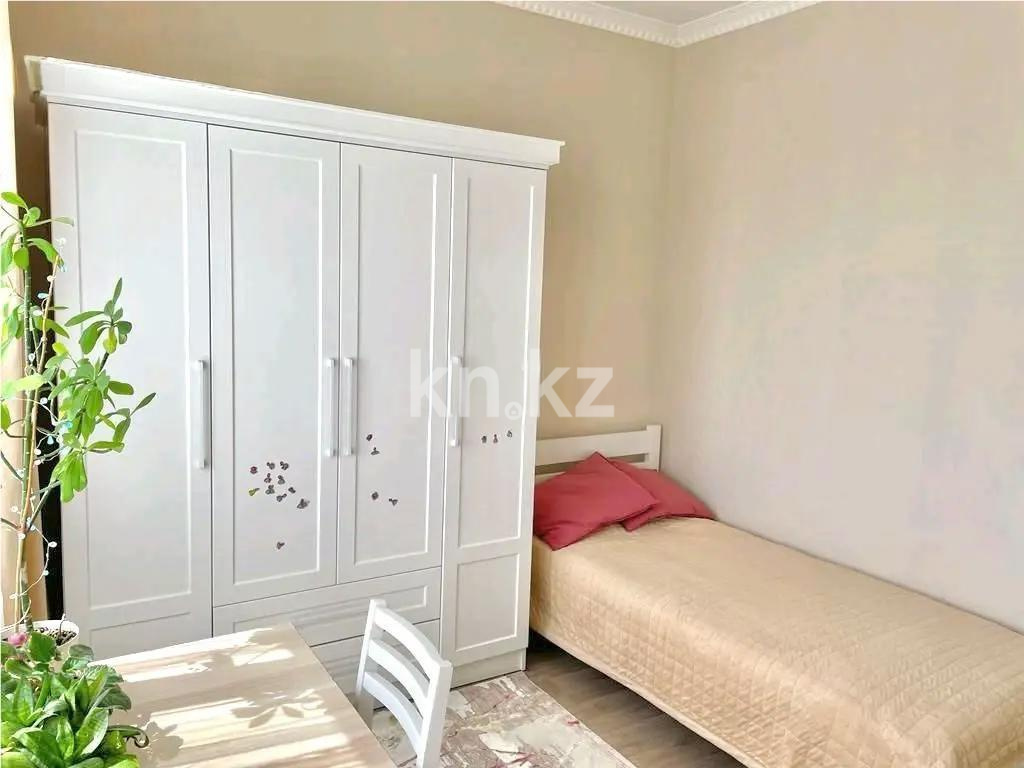 Продажа 4-комнатной квартиры, 97 м², мкр-н Аксай-1, дом  23 в Алматы - фото 4