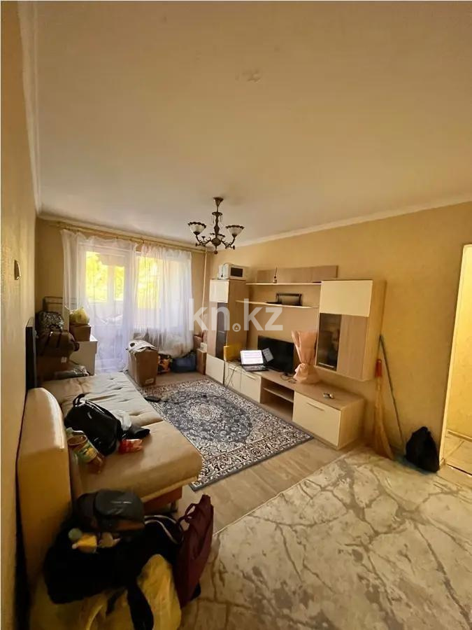 Продажа 3-комнатной квартиры, 59 м², мкр-н Аксай-2, дом  4 - Продажа квартир в Алматы фото 1 из 6