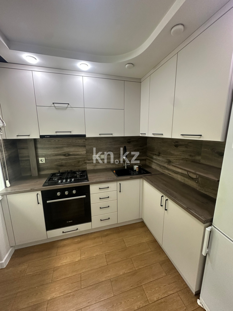 Продажа 3-комнатной квартиры, 75.7 м² в Караганде - фото 3
