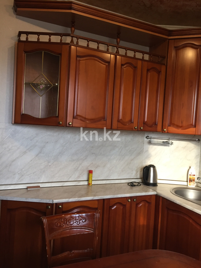 Аренда 3-комнатной квартиры, 75 м², мкр-н Аксай-1 - Аренда  трехкомнатных квартир помесячно в Алматы с фото фото 1 из 16