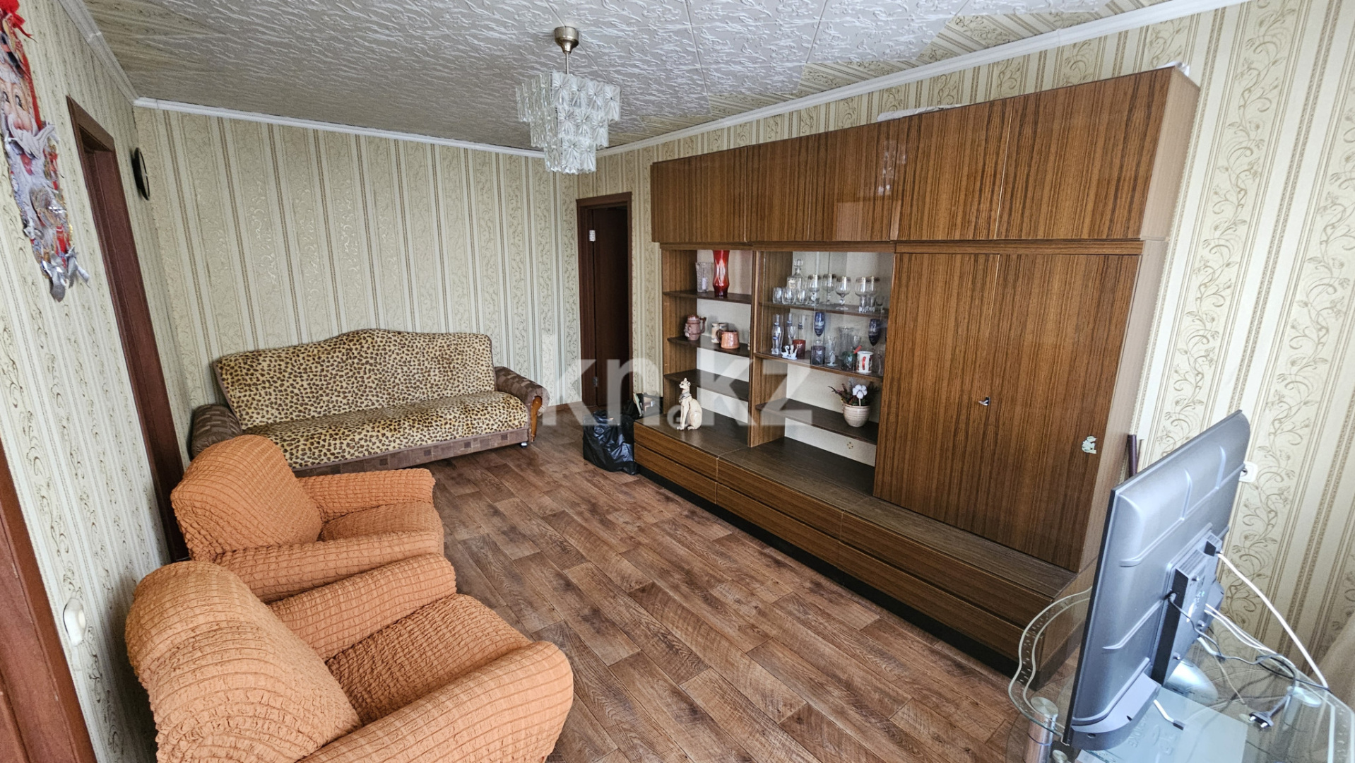 Продажа 4-комнатной квартиры, 62 м², пр. Республики, дом  38 - Продажа  четырехкомнатных квартир в Караганде фото 5 из 13