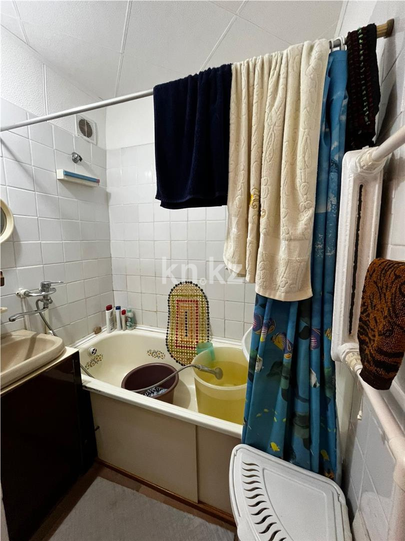 Продажа 3-комнатной квартиры, 66 м², мкр-н Мамраева (Восток-5) - Продажа квартир в Караганде фото 5 из 6