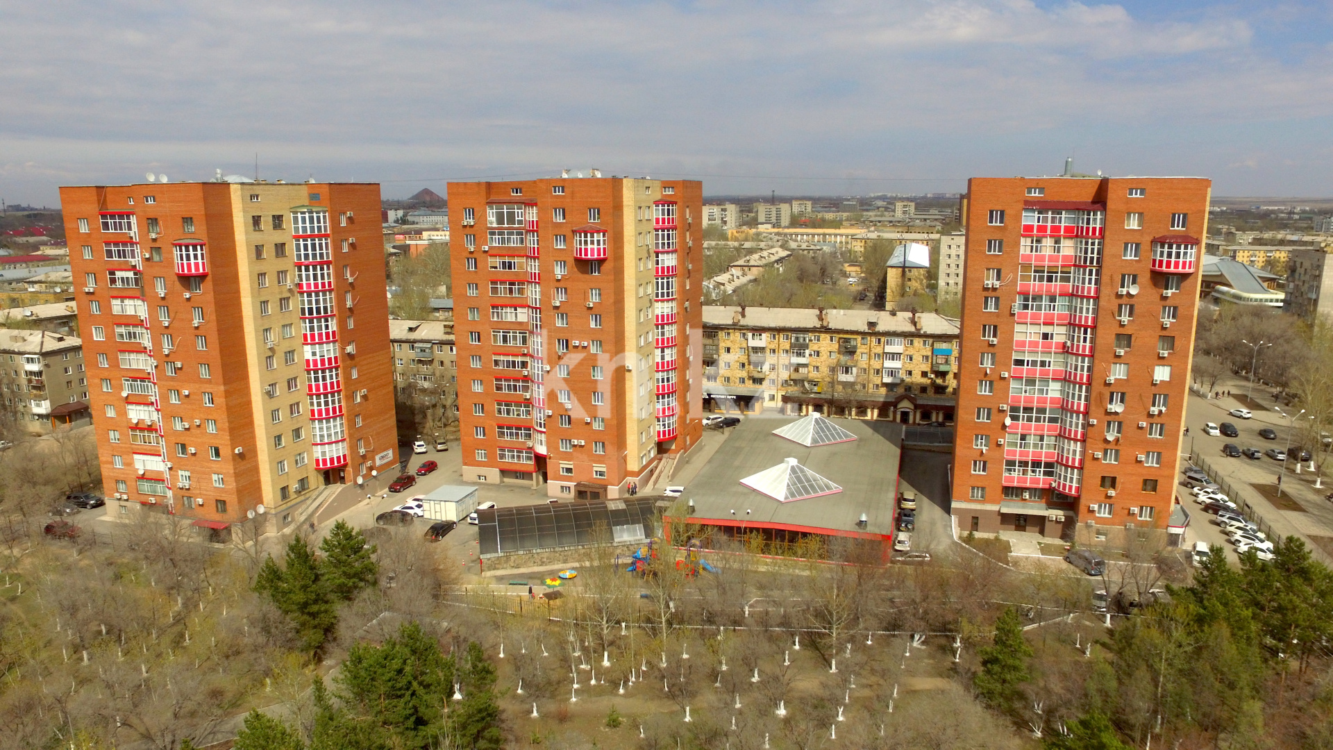 Продажа 3-комнатной квартиры, 108 м², ул. Лободы в Караганде - фото 17