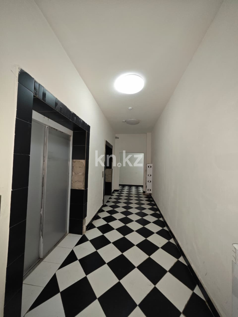 Продажа 3-комнатной квартиры, 77 м², пр. Шахтеров, дом  52б в Караганде - фото 16