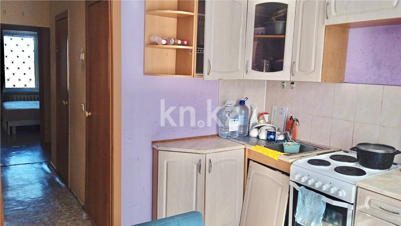 Продажа 3-комнатной квартиры, 63 м², мкр-н Голубые Пруды, дом  12 в Караганде - фото 15