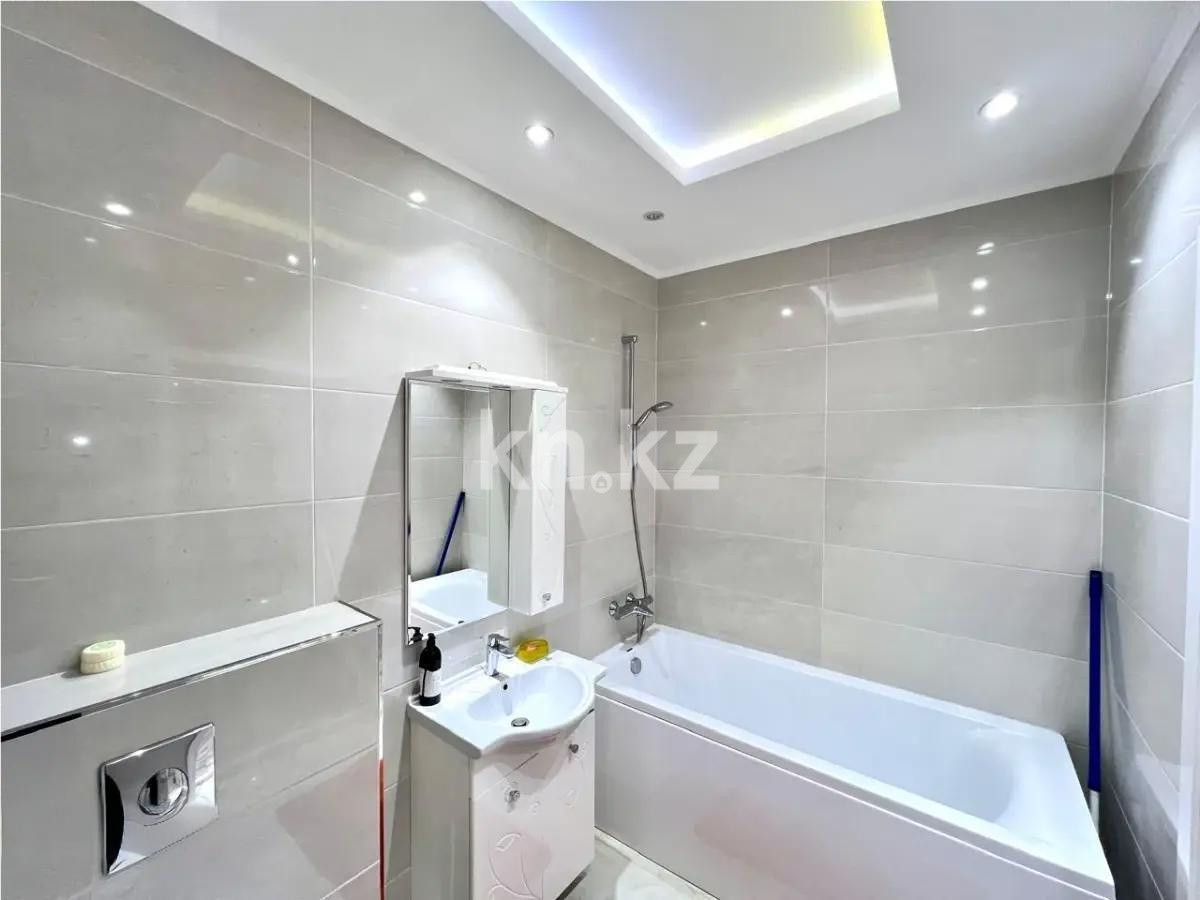 Продажа 3-комнатной квартиры, 67 м², ул. Аманжолова, дом  28/1 в Астане - фото 4