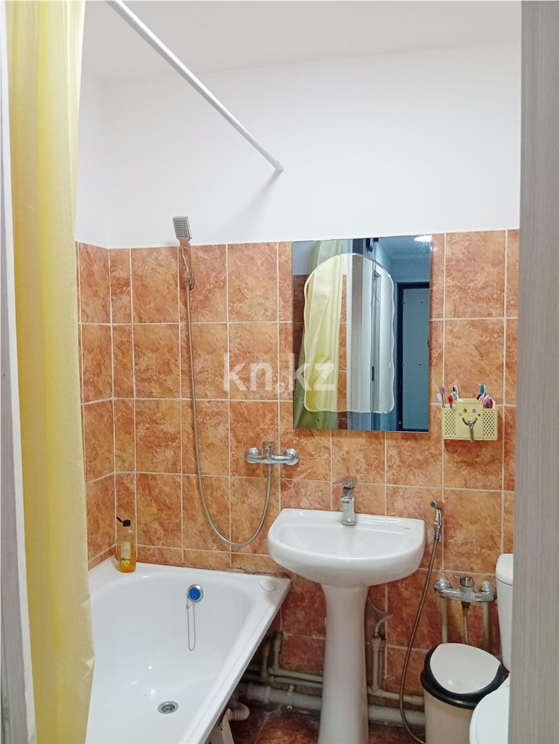 Продажа 2-комнатной квартиры, 54 м², ул. Бейбарыс Султан - Продажа квартир в Карагандинской области фото 7 из 16