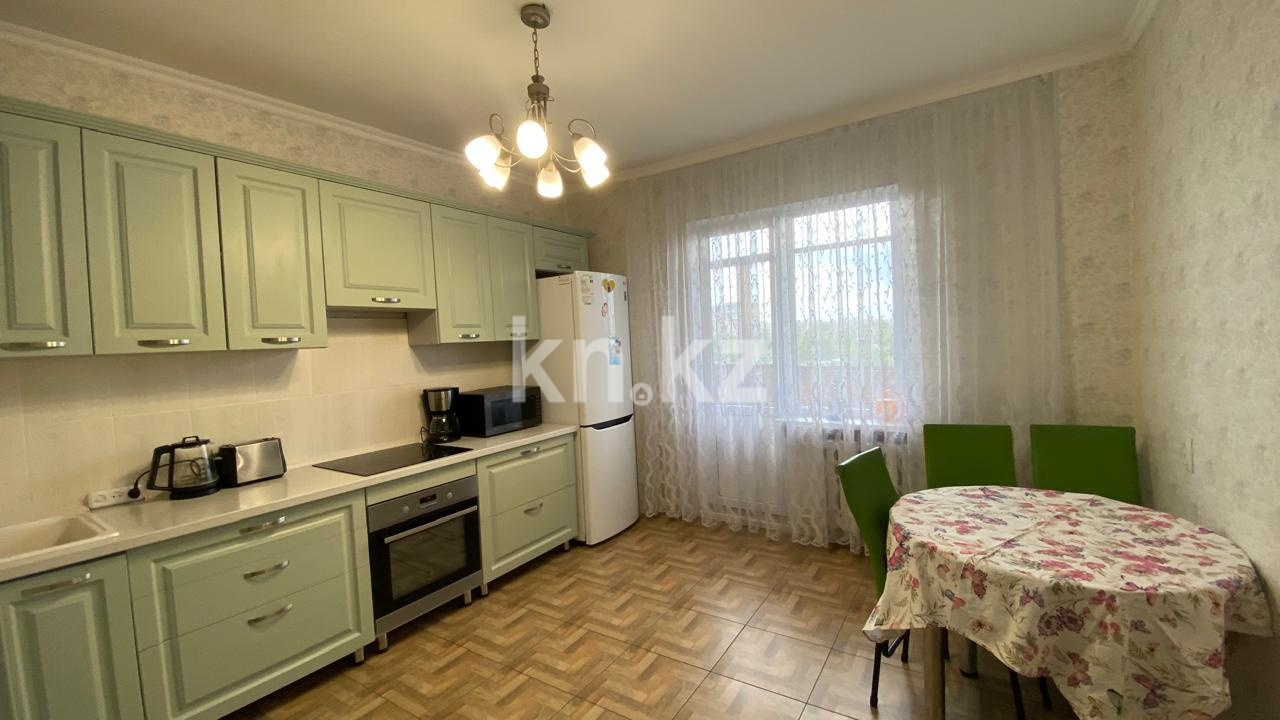 Продажа 3-комнатной квартиры, 93 м², пр. Шахтеров - Продажа квартир в Караганде фото 7 из 16