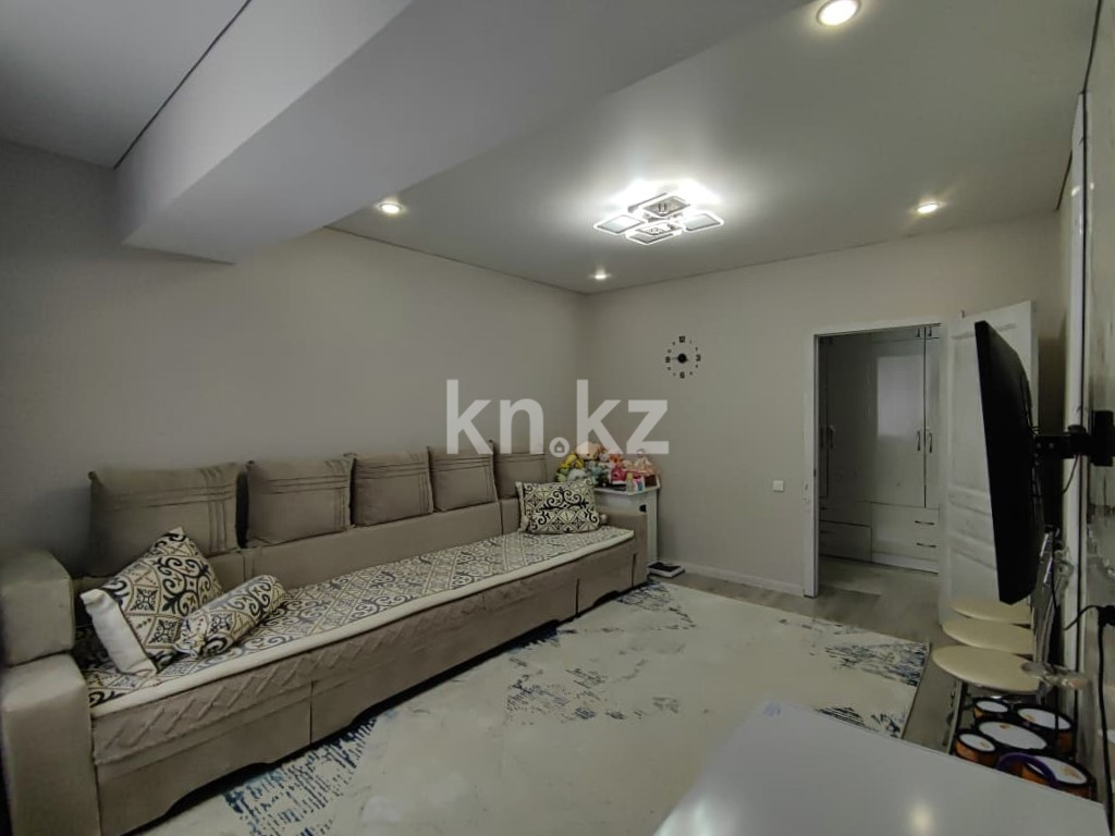 Продажа 2-комнатной квартиры, 55 м² - Продажа двухкомнатных квартир в Караганде - страница 2 фото 3 из 33