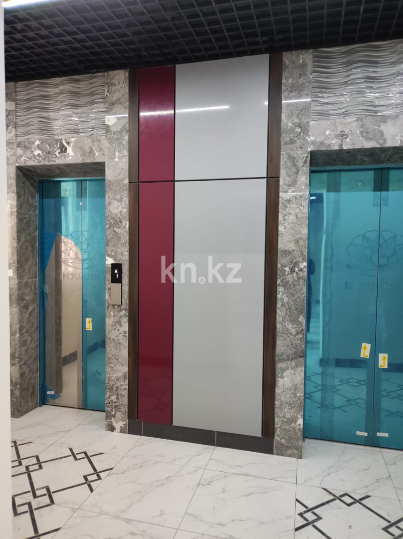 Продажа 3-комнатной квартиры, 87 м², пр. Республики, дом  23/2 в Караганде - фото 13