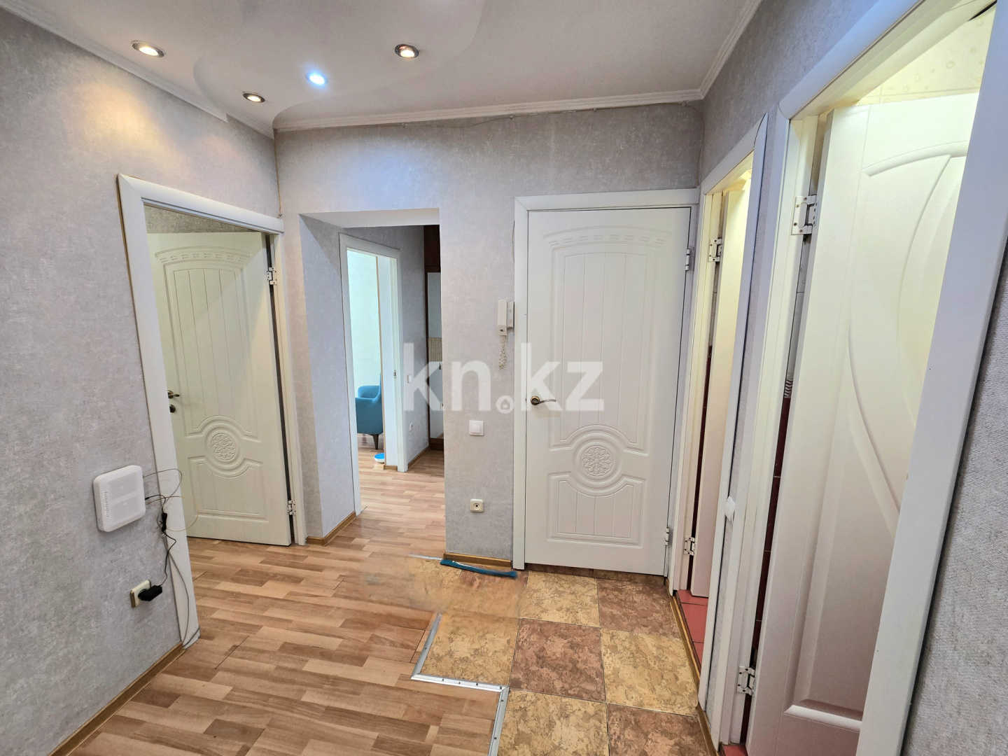 Продажа 3-комнатной квартиры, 62 м², ул. Туркестанская, дом  9 - Продажа квартир в Шымкенте фото 14 из 23