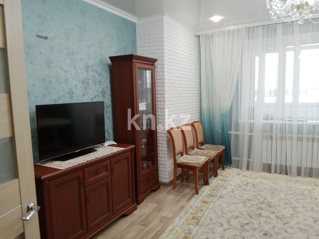 Продажа 2-комнатной квартиры, 60 м², пр. Шахтеров - Продажа  двухкомнатных квартир в Караганде с фото фото 2 из 16