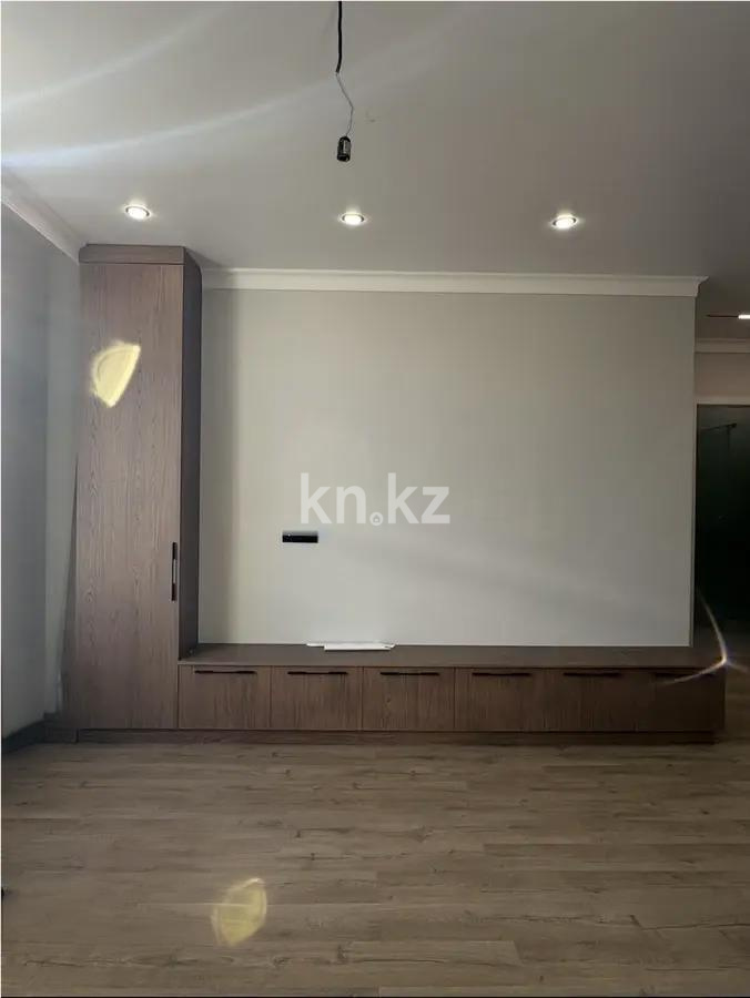 Продажа 3-комнатной квартиры, 76 м², пр. Улы Дала, дом  37 в Астане