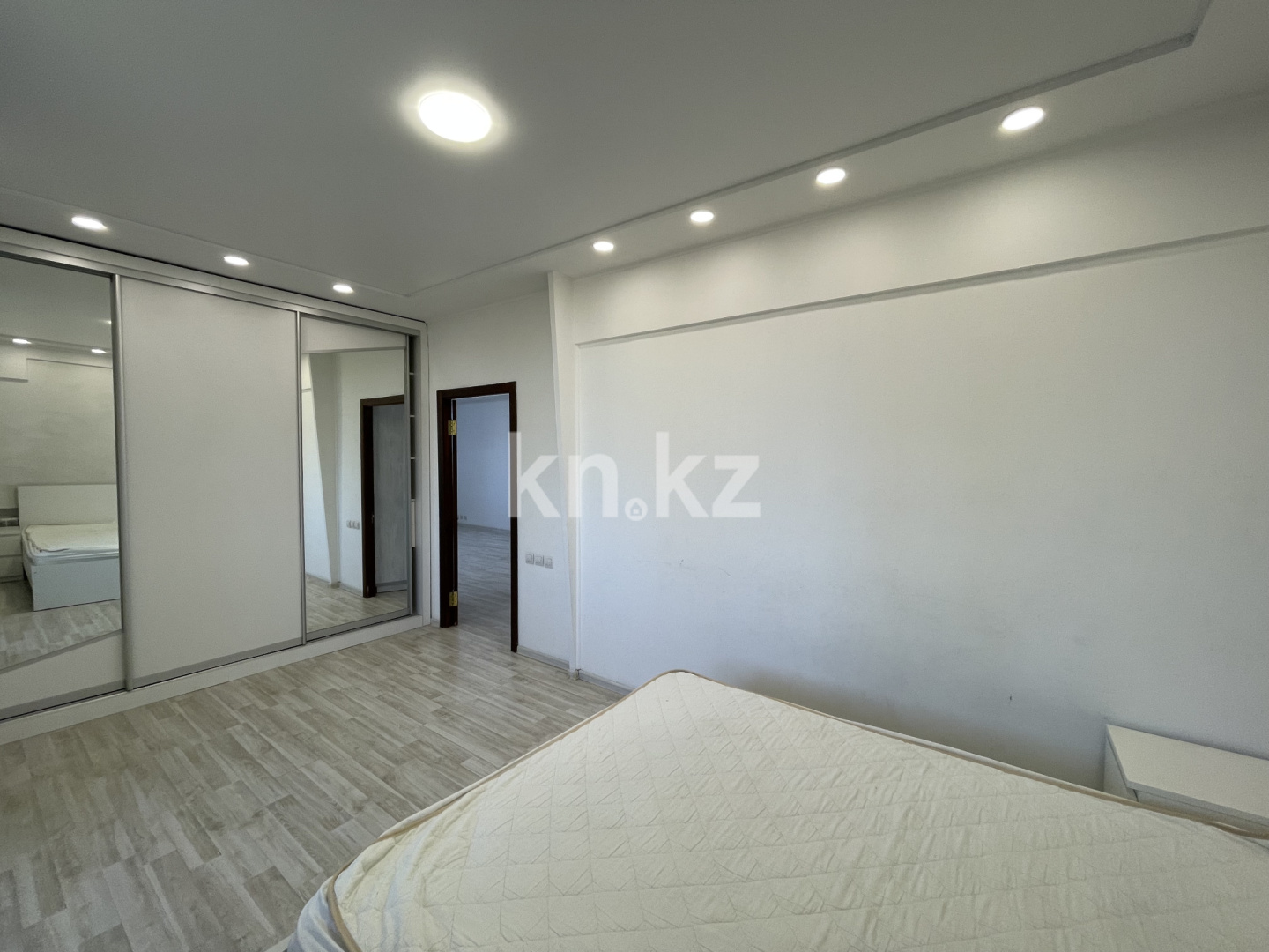 Продажа 3-комнатной квартиры, 84 м², ул. Казахстан, дом  116 - Продажа и аренда недвижимости в Усть-Каменогорске фото 9 из 13