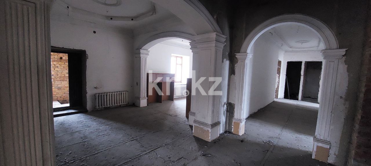 Продажа 9-комнатного дома, 517.9 м², Досжанова, дом  9 - Продажа квартир в Костанае фото 19 из 40
