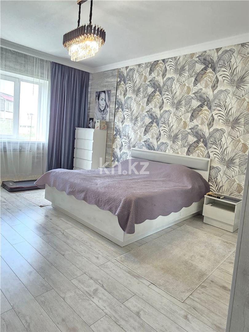 Продажа 4-комнатной квартиры, 120.7 м², ул. Бараева - Продажа квартир в Казахстане фото 1 из 15