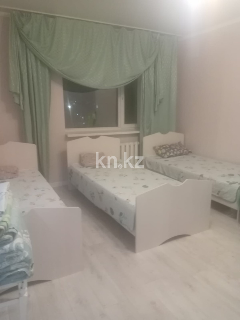 Аренда 8-комнатного дома, 300 м², ул. Кунгей, дом  1 - Аренда домов в Караганде без посредников фото 2 из 7