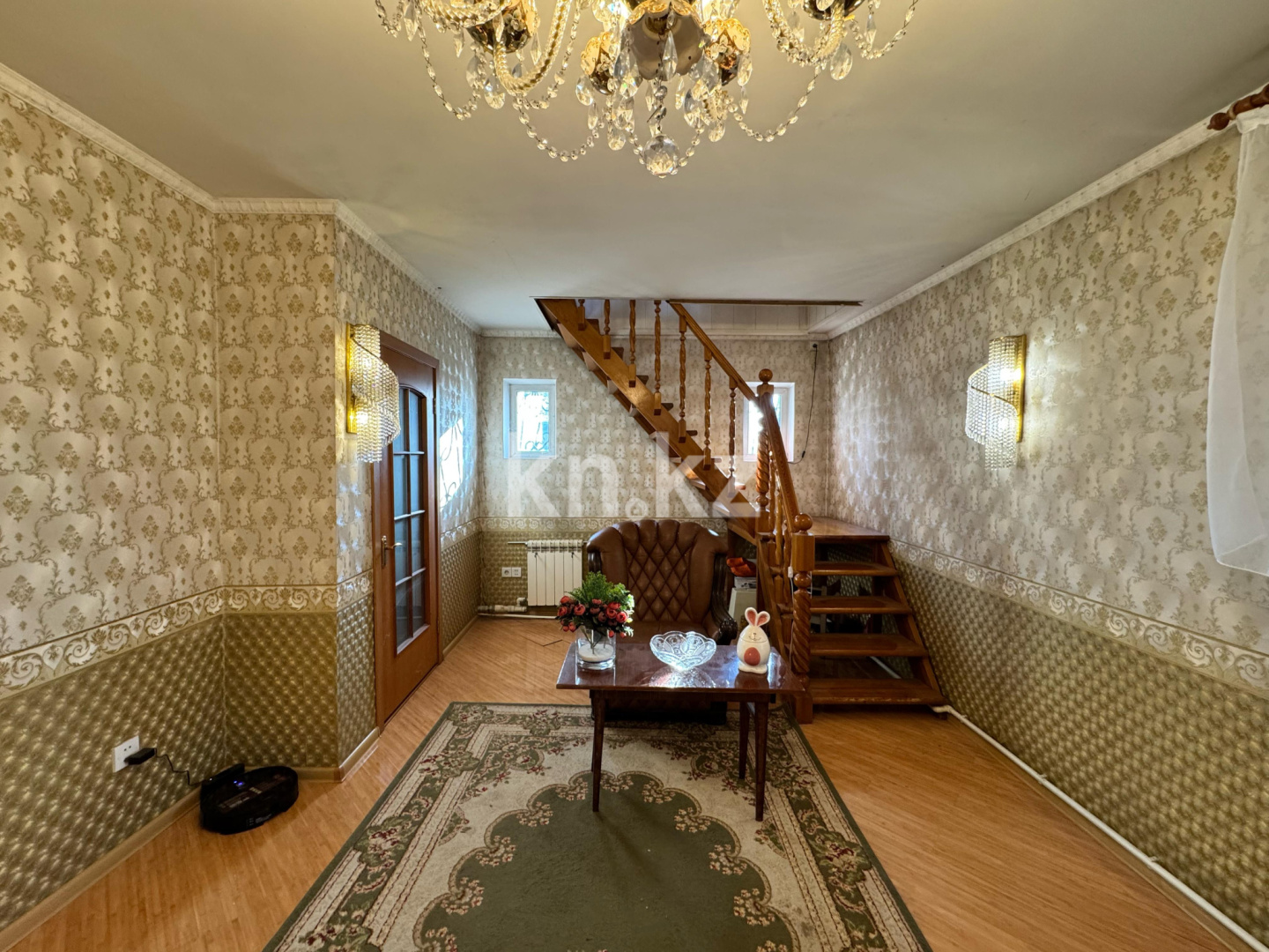 Продажа 4-комнатного дома, 97 м², ул. Сарсекова - Продажа квартир в Караганде фото 1 из 20