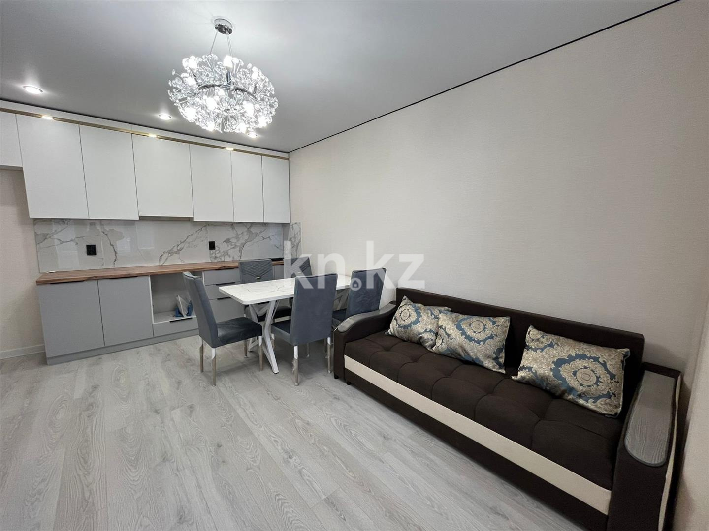 Продажа 2-комнатной квартиры, 46.5 м², ул. Туркестан - Продажа домов, коттеджей в Усть-Каменогорске фото 10 из 13