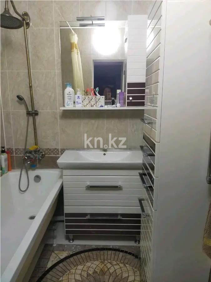 Продажа 2-комнатной квартиры, 65 м², мкр-н Мамыр-2, дом  18 в Алматы - фото 4