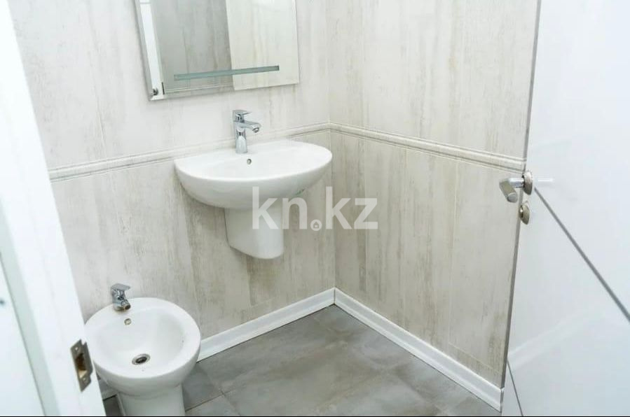 Аренда 3-комнатной квартиры, 115 м², пр. Кабанбай батыра, дом  6/3 - Аренда квартиры помесячно в Астане фото 13 из 13