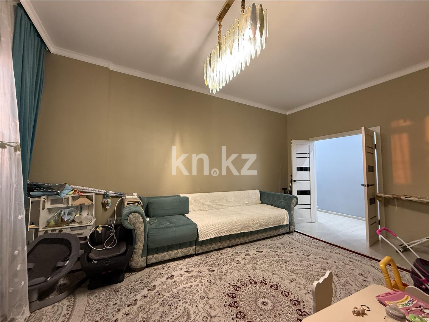 Продажа 3-комнатной квартиры, 73 м², пр. Шахтеров, дом  52б в Караганде - фото 3