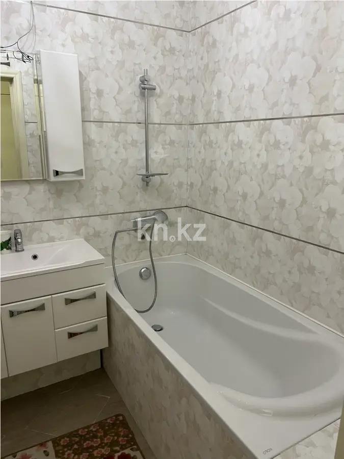 Продажа 2-комнатной квартиры, 79 м², ул. Жарокова, дом  137 в Алматы - фото 4