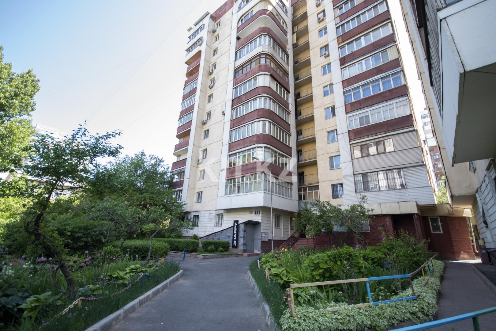 Аренда 2-комнатной квартиры посуточно, 50 м², Самал-1 мкр-н, дом  18 - Продажа квартир в Алматы фото 19 из 19