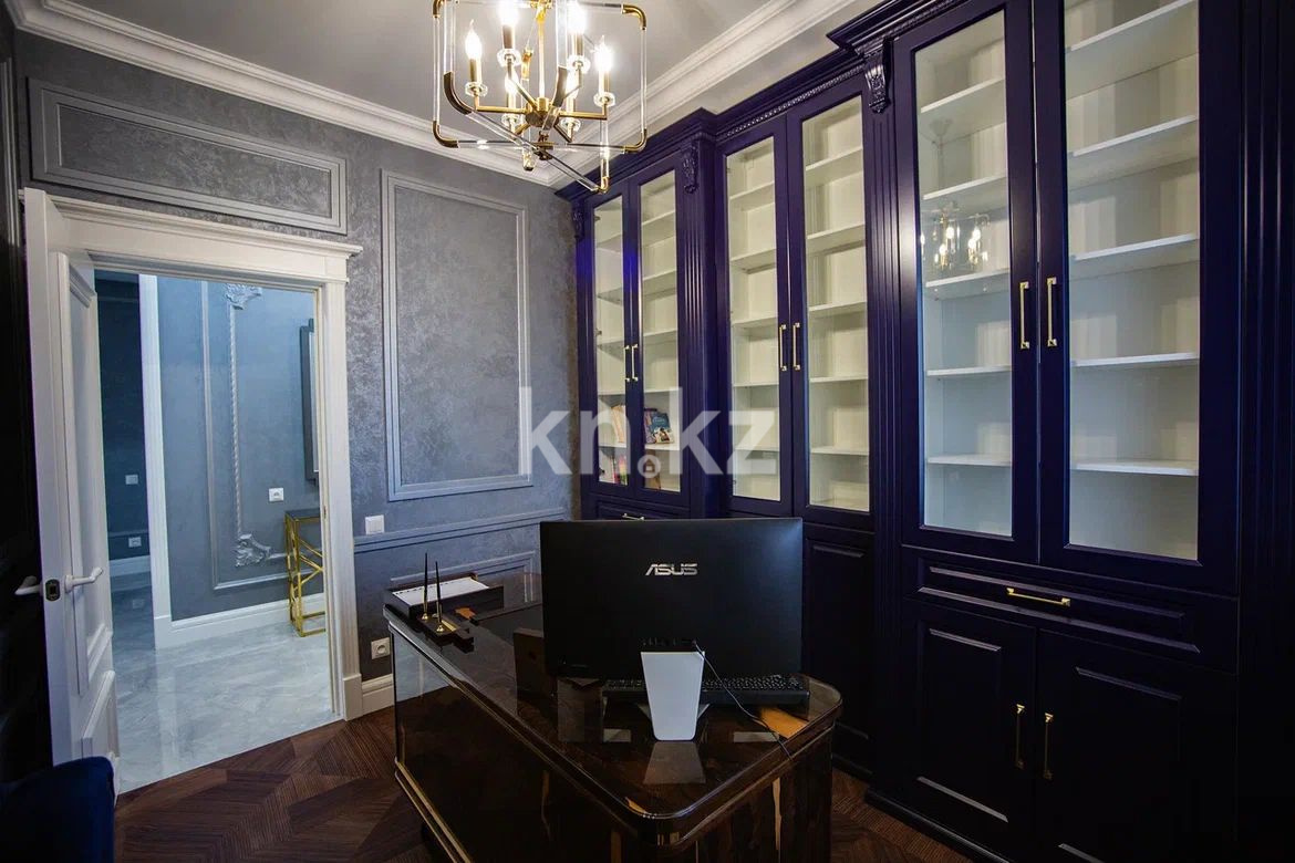 Продажа 5-комнатной квартиры, 154 м², ул. Аманжолова, дом  94/3 в Караганде - фото 6