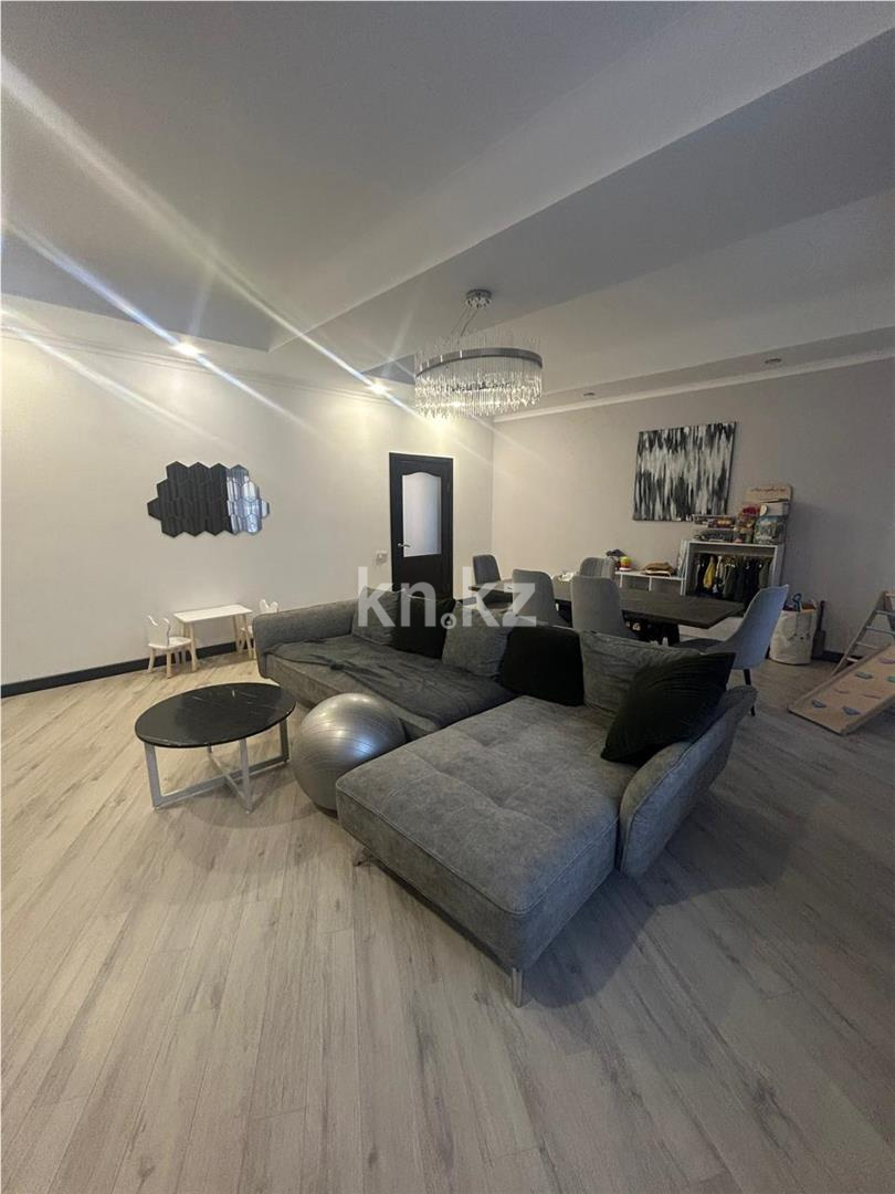 Продажа 6-комнатного дома, 275 м² - Продажа жилой и коммерческой недвижимости в Темиртау фото 2 из 11