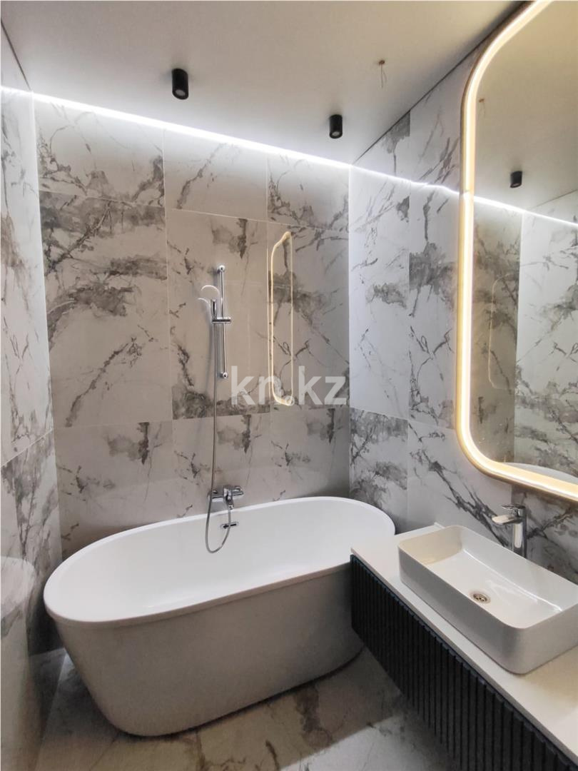 Продажа 4-комнатной квартиры, 108 м², пр. Шахтеров - Продажа  четырехкомнатных квартир в Караганде фото 18 из 23