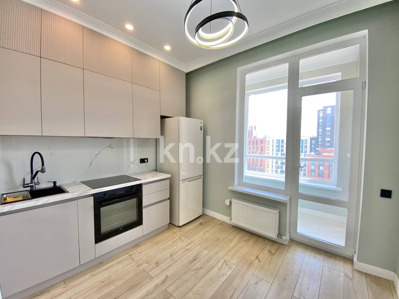 Продажа 1-комнатной квартиры, 40 м², пр. Улы Дала, дом  27 - Продажа квартир в Казахстане фото 1 из 34
