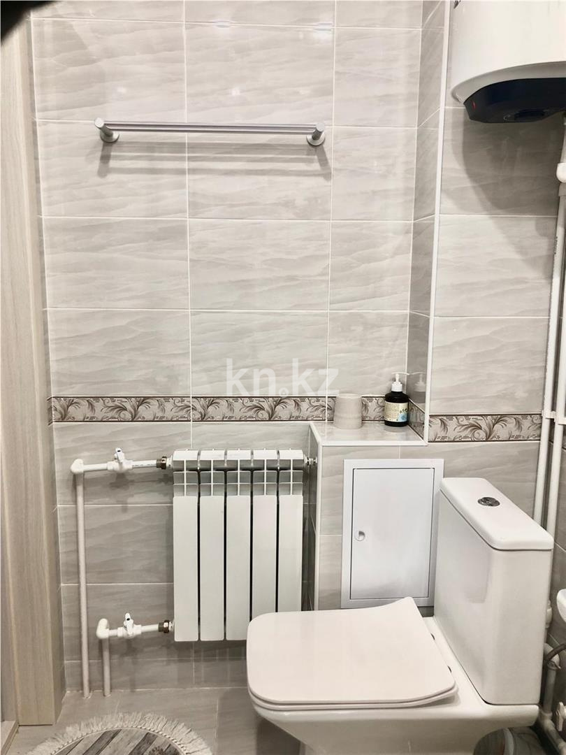 Продажа 3-комнатной квартиры, 74 м², мкр-н Голубые Пруды, дом  5/5 - Продажа  трехкомнатных квартир в Караганде фото 10 из 16