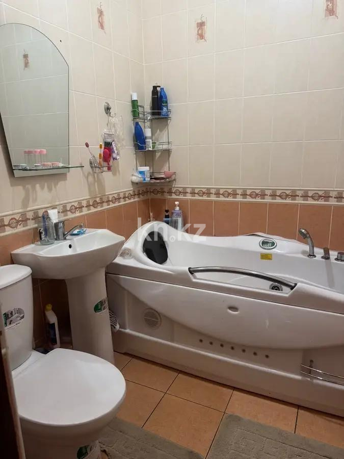 Продажа 4-комнатной квартиры, 121 м², ул. Лободы, дом  27/2 - Продажа  четырехкомнатных квартир в Караганде фото 6 из 7