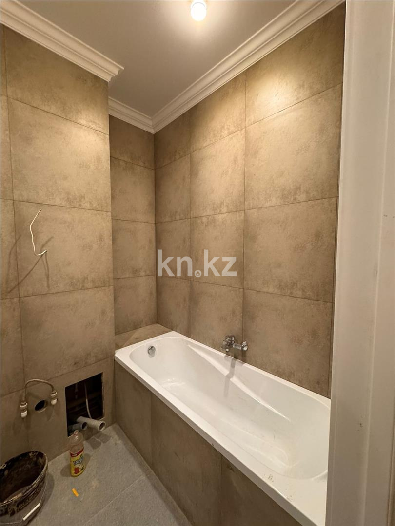 Продажа 3-комнатной квартиры, 72 м², ул. Букетова, дом  3/5 - Продажа квартир в Караганде фото 8 из 14