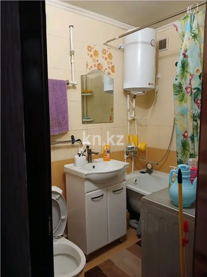 Продажа 2-комнатной квартиры, 44 м², мкр-н 17, дом  53 в Караганде - фото 4