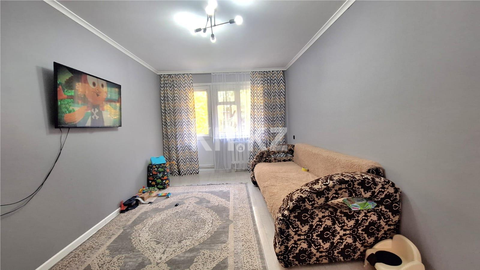 Продажа 5-комнатной квартиры, 86 м², мкр-н 11а, дом  18 - Продажа  пятикомнатных квартир в Караганде фото 1 из 14