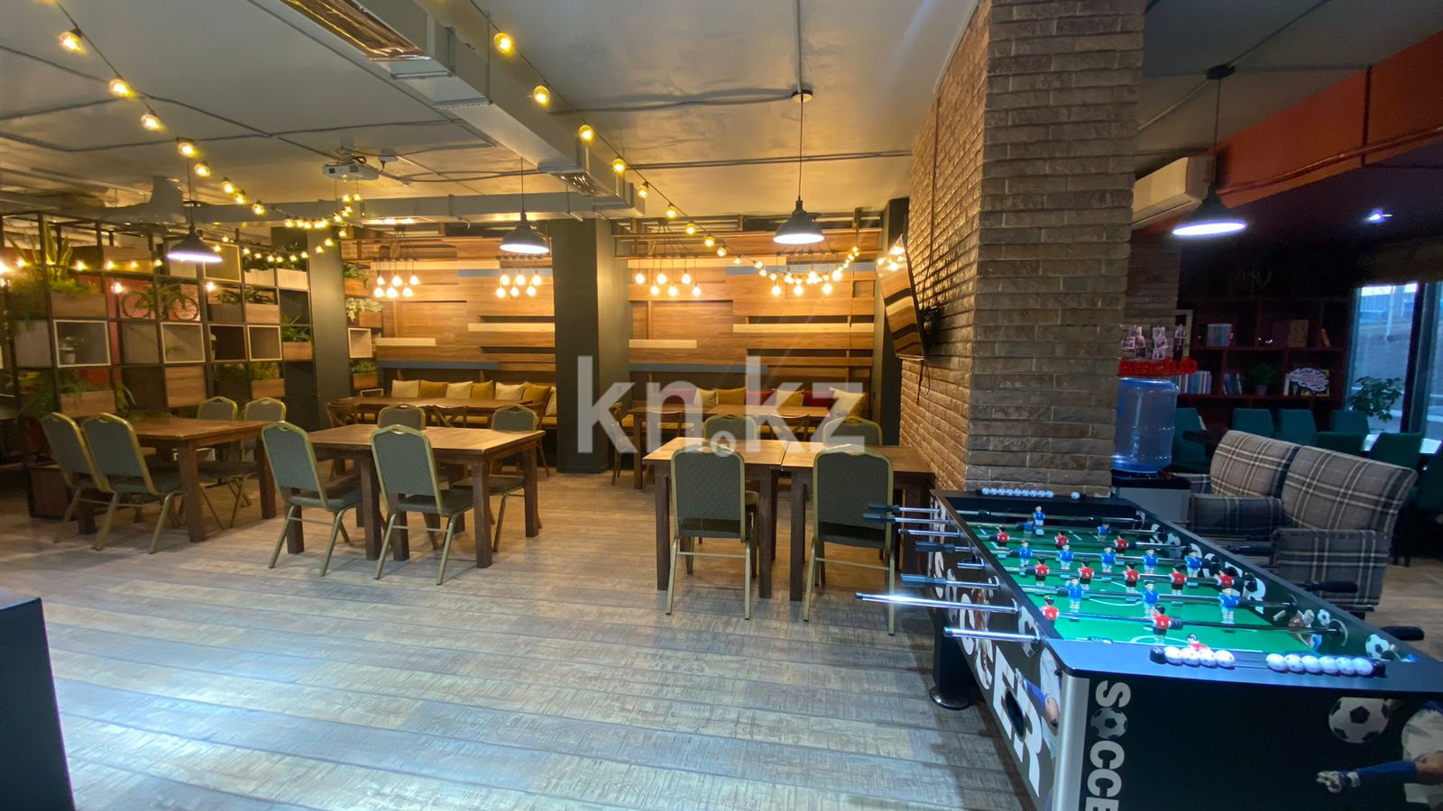 Продажа , 202 м², ул. Аманжолова, дом  24 - Продажа офисных и торговых помещений в Астане фото 7 из 15