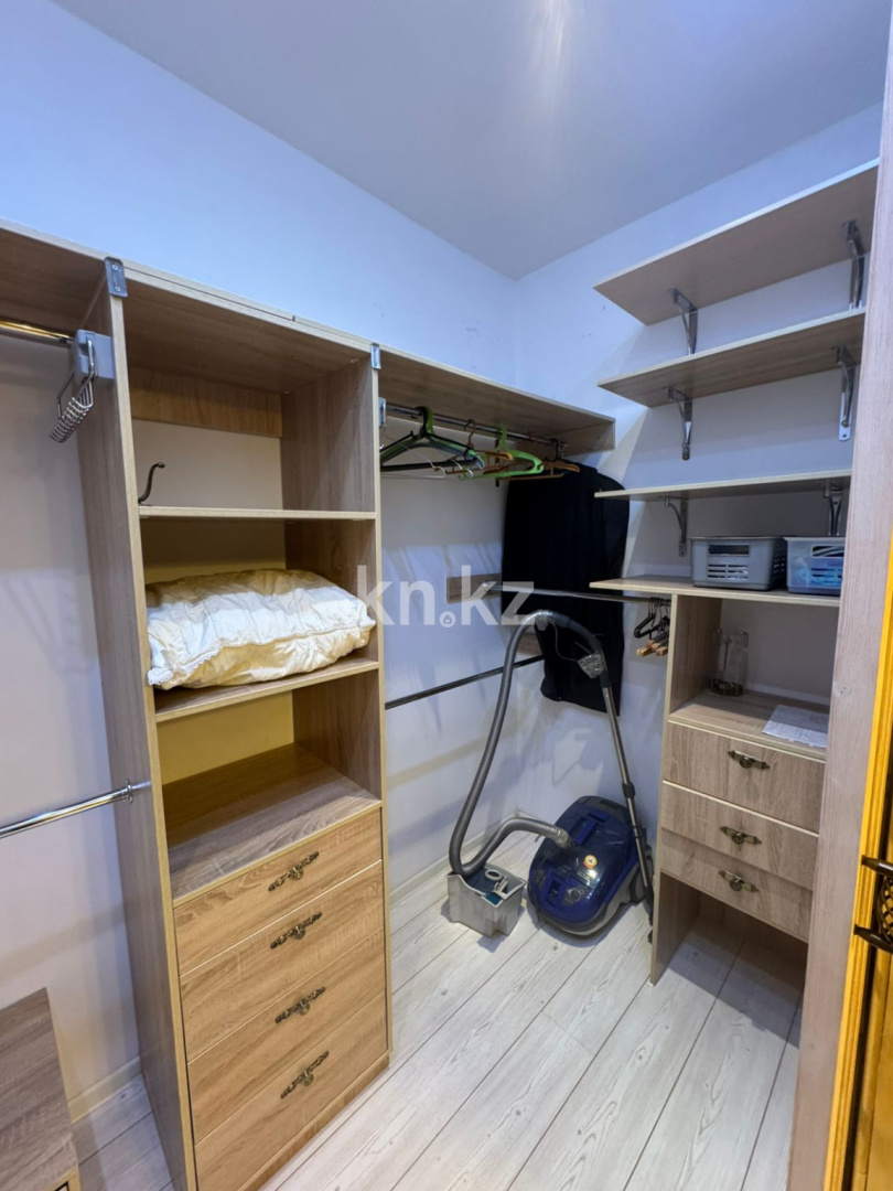 Продажа 3-комнатной квартиры, 105 м², пр. Бухар-жырау - Продажа квартир в Караганде фото 6 из 12