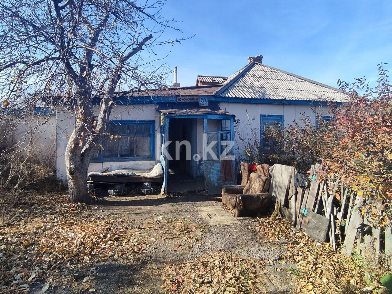 Продажа 3-комнатного дома, 42.6 м², ул. Локомотивная - Продажа домов, коттеджей в Караганде фото 1 из 13