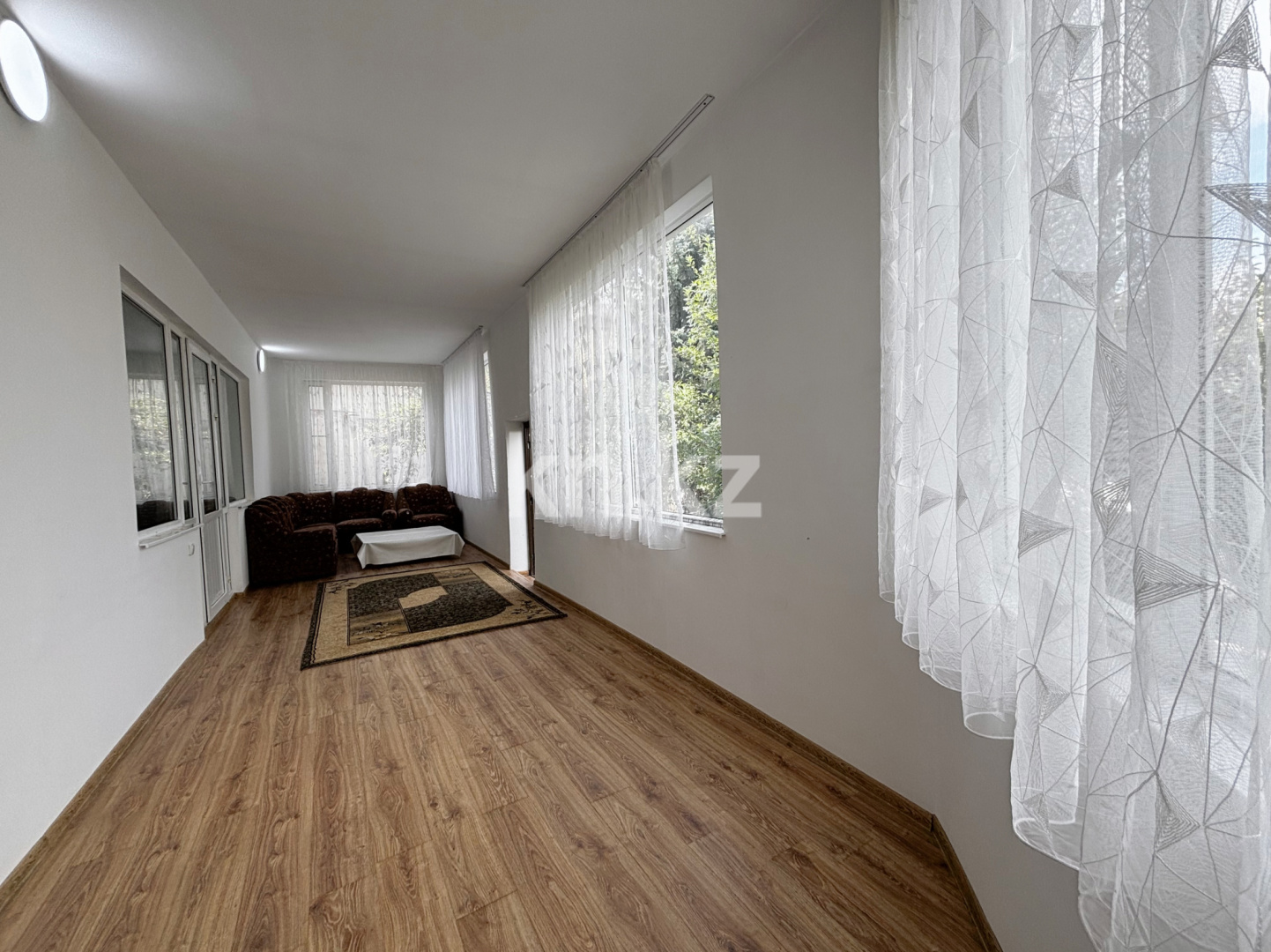 Продажа 6-комнатного дома, 300 м², ул. Оспанова - Продажа домов, коттеджей в Алматы без посредников фото 1 из 15