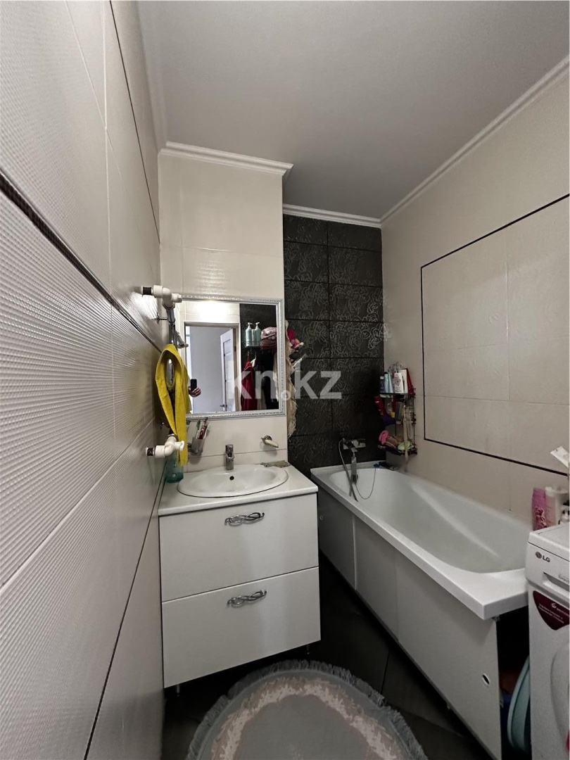 Продажа 3-комнатной квартиры, 90 м², пр. Шахтеров - Продажа  трехкомнатных квартир в Караганде фото 17 из 17