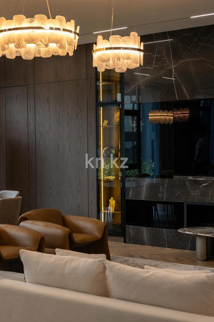 Продажа 6-комнатной квартиры, 650 м² - Продажа пятикомнатных и более квартир в Алматы фото 10 из 40