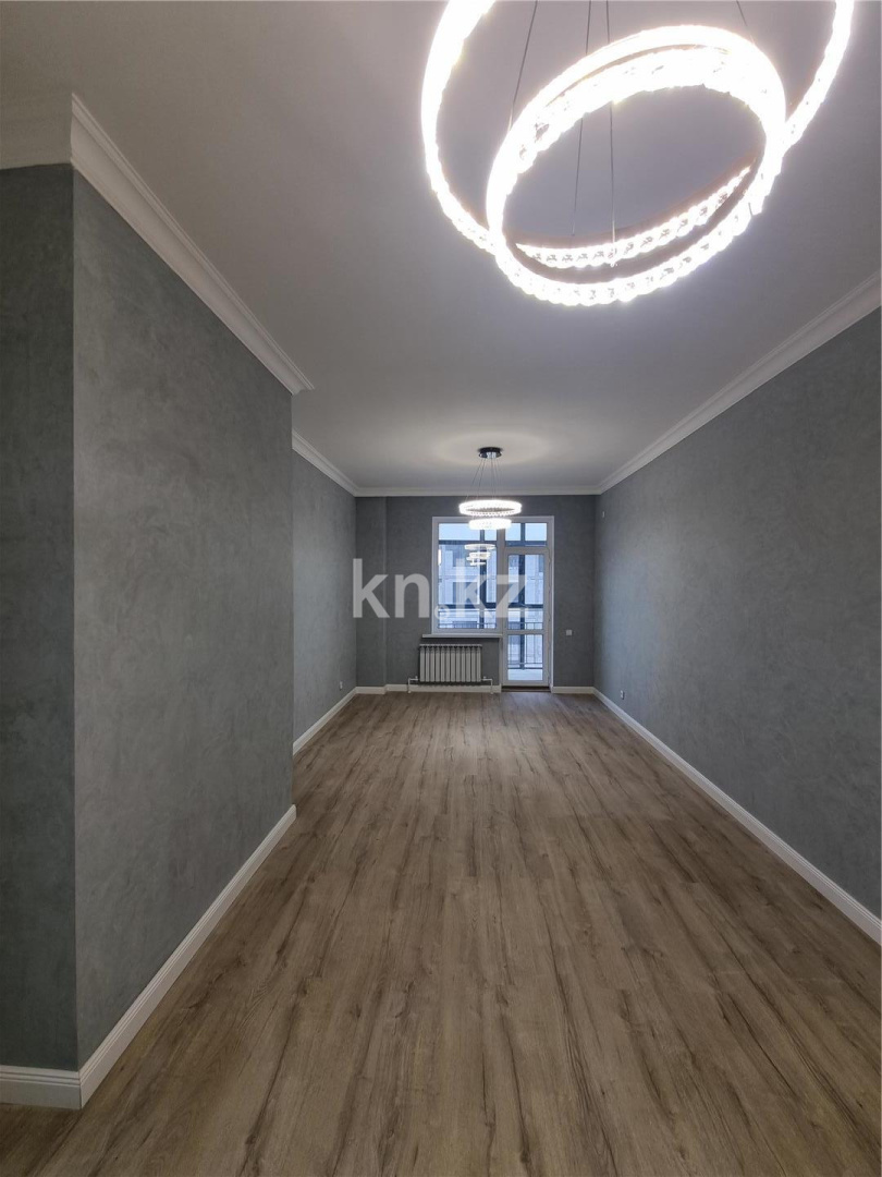 Продажа 4-комнатной квартиры, 120 м², ул. Дюсембекова - Продажа  четырехкомнатных квартир в Караганде фото 1 из 28