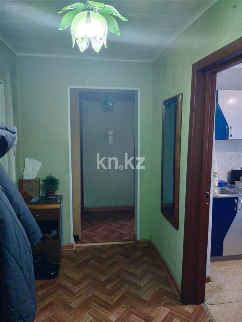 Продажа 2-комнатной квартиры, 49 м², мкр-н Восток-3, дом  17 в Караганде - фото 3