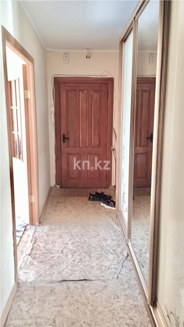 Продажа 3-комнатной квартиры, 63 м², мкр-н Голубые Пруды, дом  12 в Караганде - фото 21