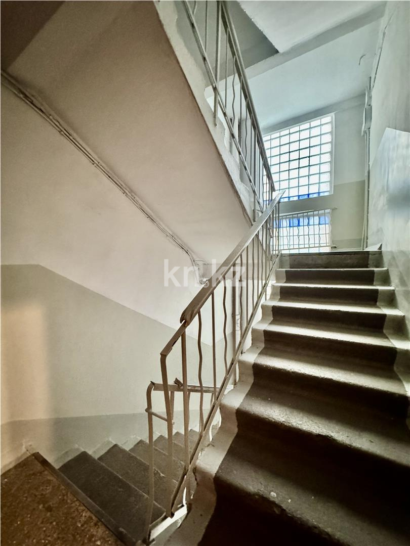 Продажа 3-комнатной квартиры, 63 м², ул. Аманжолова, дом  7 - Продажа квартир в Караганде фото 27 из 30