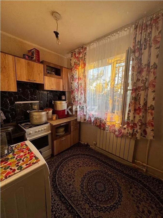 Продажа 3-комнатной квартиры, 48 м², мкр-н 16, дом  2 - Продажа  трехкомнатных квартир в Караганде с фото фото 3 из 6