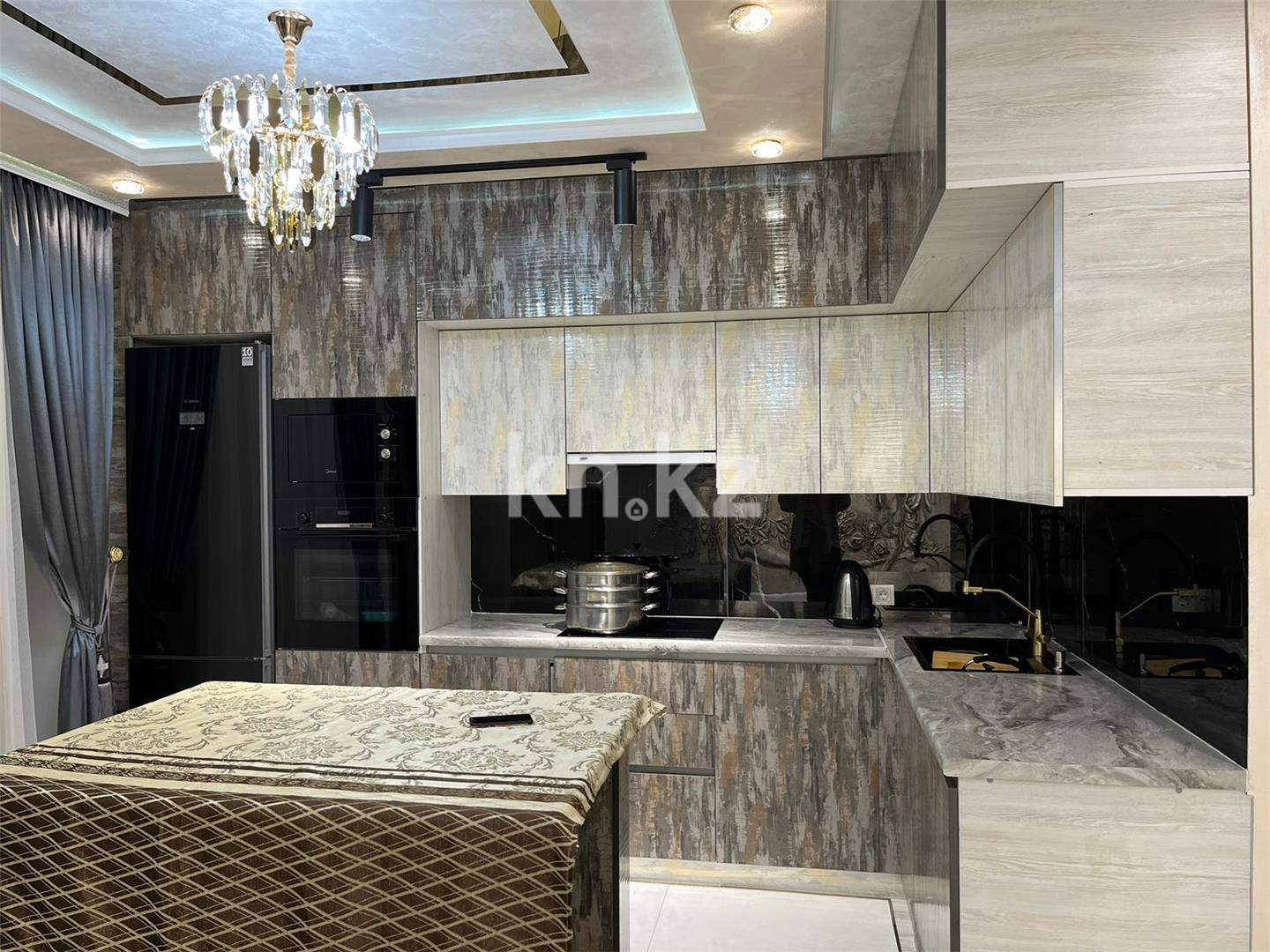 Продажа 4-комнатной квартиры, 106 м², ул. Дюсембекова - Продажа  четырехкомнатных квартир в Караганде фото 10 из 22